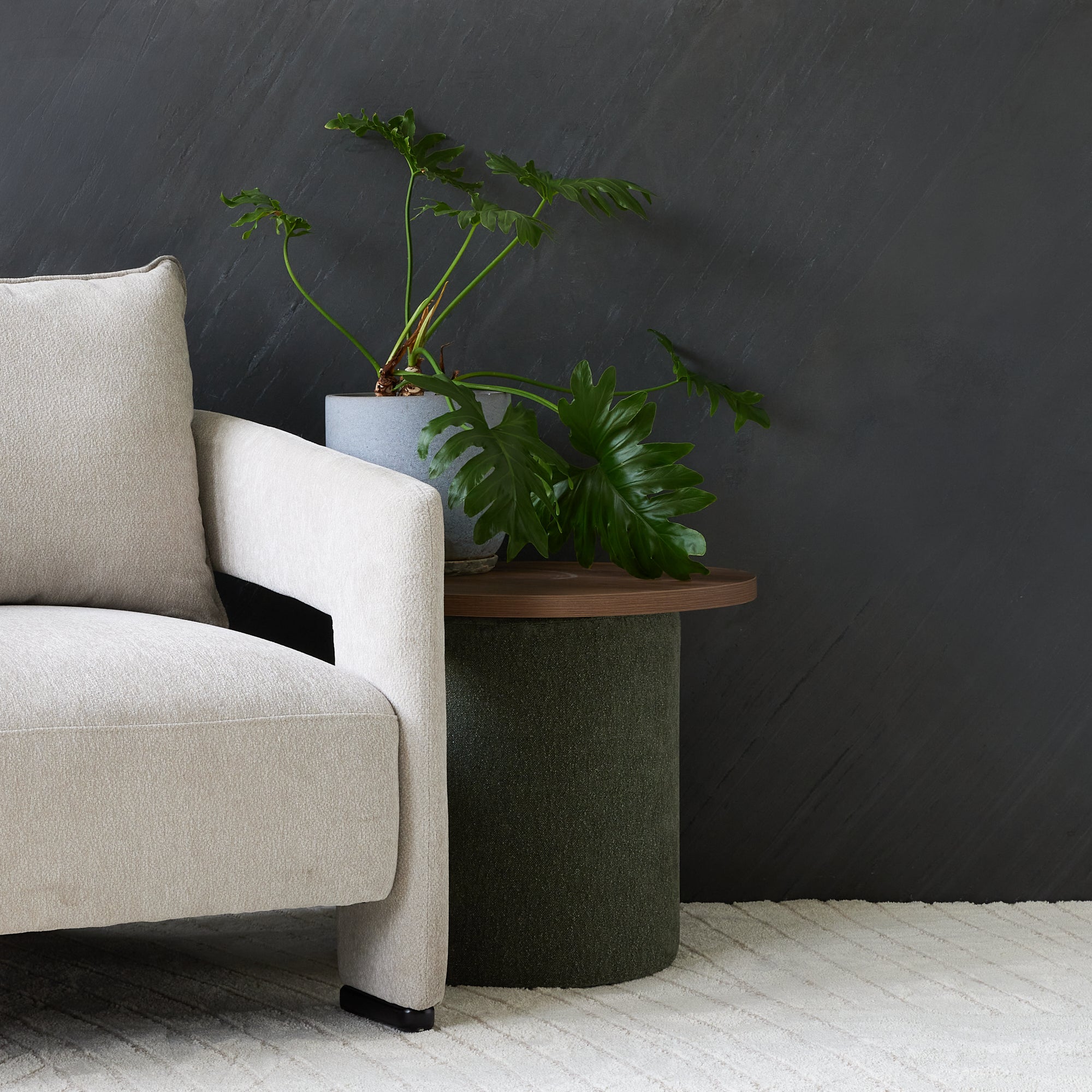 VeloStone™ Line Black Flexible Natural Stone Wall Panel - 290cmx122cm