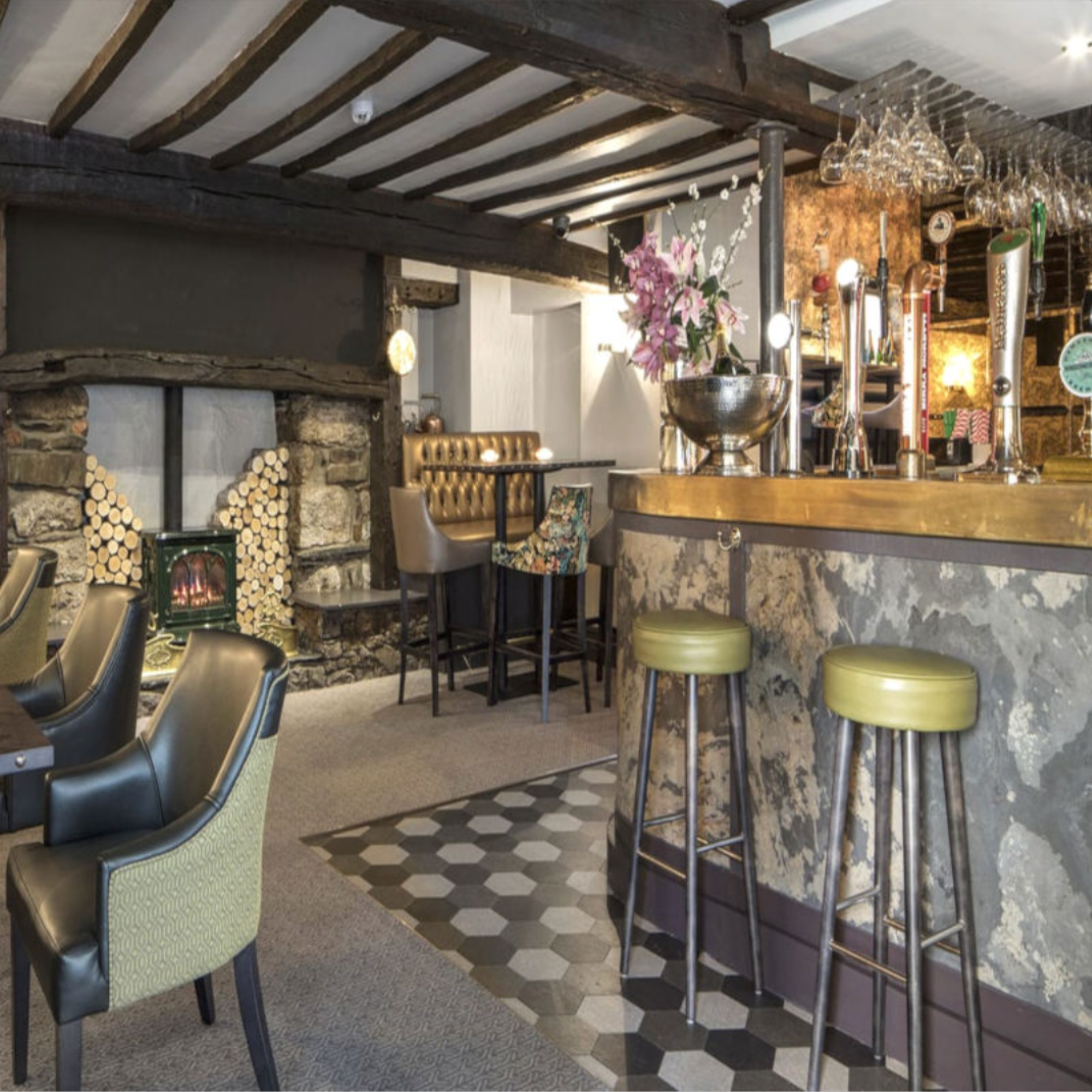 VeloStone™ Autumn Rustic Natural Stone Wall Panel - 290cmx122cm