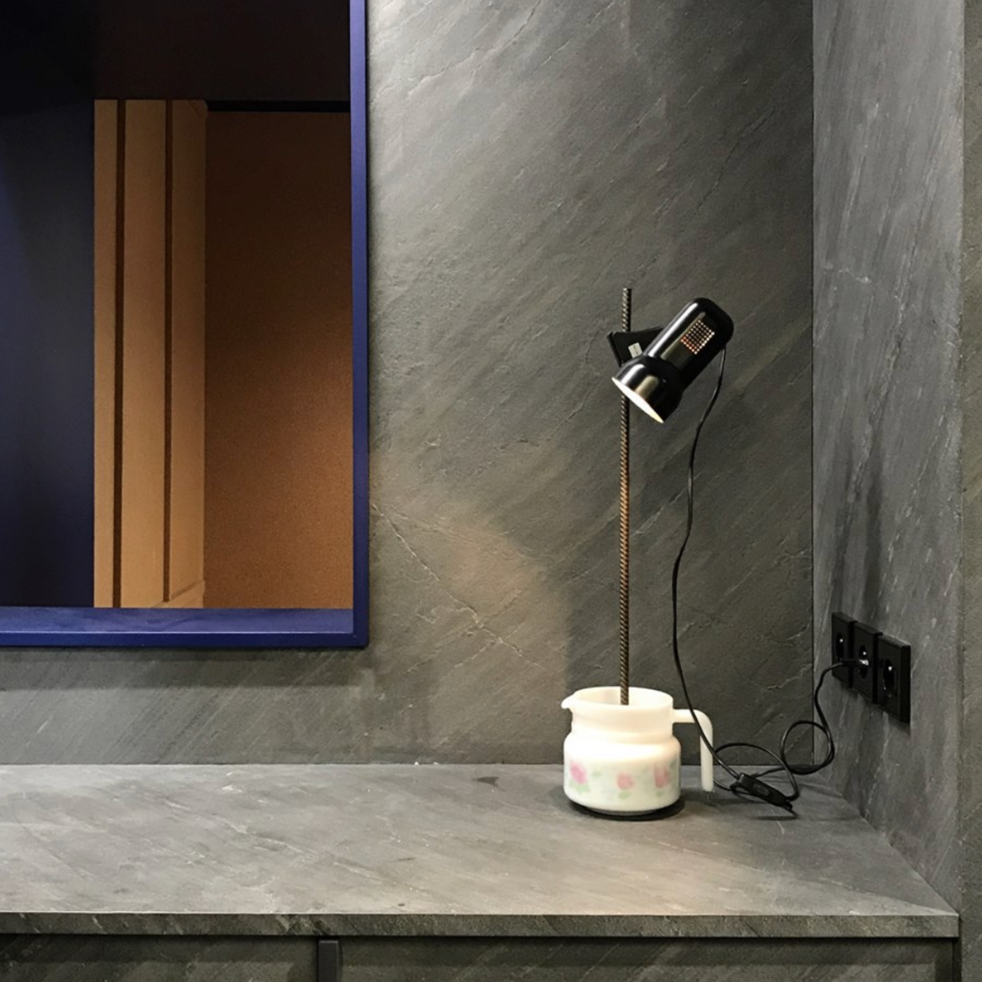 VeloStone™ Line Black Natural Stone Wall Panel - 290cmx122cm